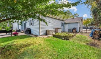 1820 Crofton Dr, Algonquin, IL 60102