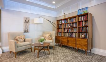 4951 BRENMAN PARK Dr 410, Alexandria, VA 22304