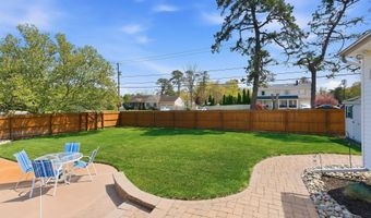 399 Trenton Ave N, Bayville, NJ 08721