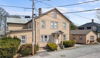 32 Union St, East Greenwich, RI 02818