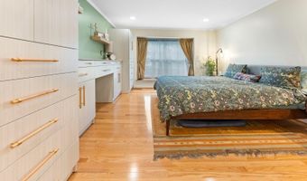 4 Brightwood Ln, Bedminster, NJ 07921