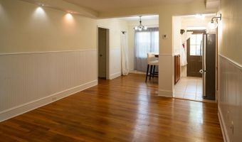 8 AUBURN Ct #A, Alexandria, VA 22305