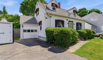 69 Roger Williams Ave, East Providence, RI 02916