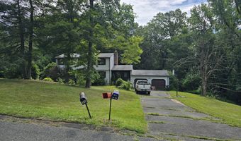 50 Woodhaven Dr, Burlington, CT 06013