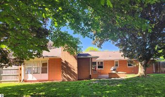 540 Fairlane Dr, Alma, MI 48801