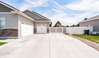 1043 Diamond Dr, Ammon, ID 83406