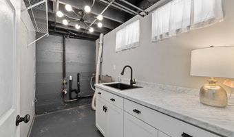 119 E 2ND Ave, Cheyenne, WY 82001