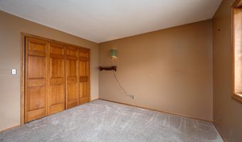 404 174th St, Amery, WI 54001