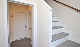 668 Thames St 2, Newport, RI 02840