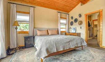 25 Jarosa Creek Rd, Angel Fire, NM 87110