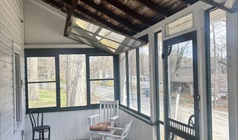 7 Hazen St, Chester, CT 06412