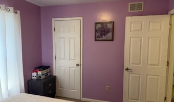 125 Homestead Ave, Avenel, NJ 07001