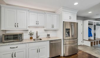 3 Victoria Rdg, Amherst, NH 03031
