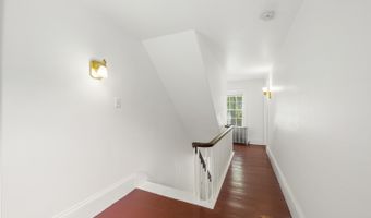 9 Pleasant St, Bath, ME 04530