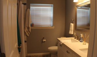 4 Tilbury Ln, Bella Vista, AR 72715
