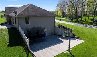 706 Taylor Ln, Albion, IN 46701