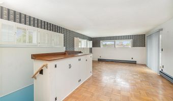 1027 W Superior St, Alma, MI 48801