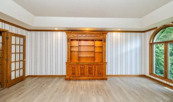 771 E Hickory Ave, Addison, IL 60101