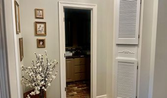 1024 Riverchase North Dr, Brandon, MS 39047