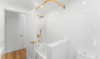 7 Carpenter Ave, Barrington, RI 02806