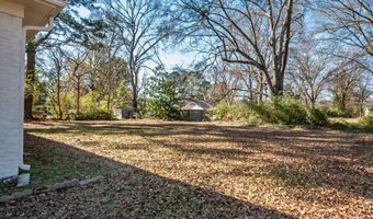 201 College St, Batesville, MS 38606