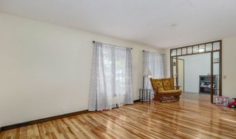 1626 Porter Ave, Aurora, MO 65605