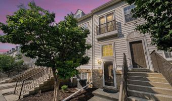 1043 Maiden Ln, Ann Arbor, MI 48105