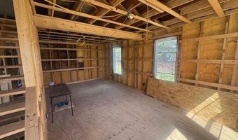 18 New St, Albany, VT 05820