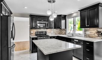 10 San Mateo Ct, Amherst, NY 14051