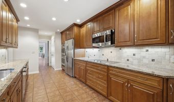 4 Biltmore Park 4, Bloomfield, CT 06002