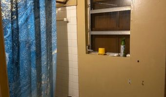 905 5th St, Adel, GA 31620