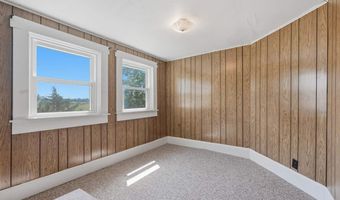 2955 245th St, Ainsworth, IA 52201