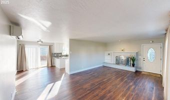 425 MEMORY Ln, Brookings, OR 97415