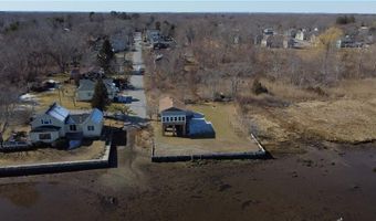 Lillis Avenue, Barrington, RI 02806