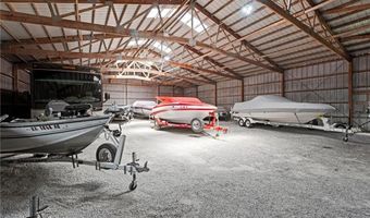 22617 155th St, Basehor, KS 66007