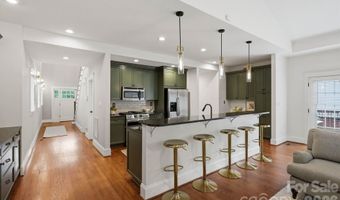 1815 DeArmon Dr, Charlotte, NC 28205