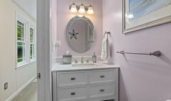 231 Vaughn Hill Rd, Bolton, MA 01740