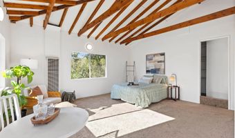 25311 Jesmond Dene Rd, Escondido, CA 92026