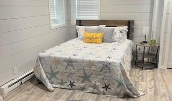 36 Burnham St, Charlestown, RI 02813