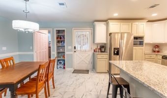 1194 Blackshear Hwy, Baxley, GA 31513