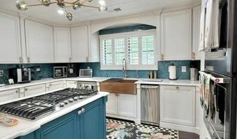 1005 N Shore Dr, Carlsbad, NM 88220