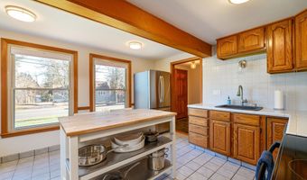 975 Wolf Hill Rd, Cheshire, CT 06410