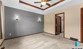 1600 E Liberty Cir, Brandon, SD 57005