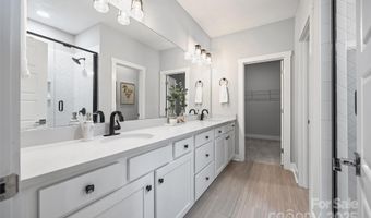 1162 E 36th St 1162, Charlotte, NC 28205