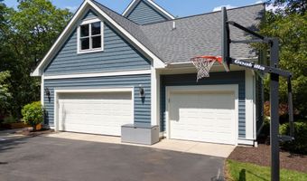 1977 Emerald Glen Ct NE, Ada, MI 49301