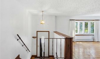 18 Continental Dr, Middletown, RI 02842