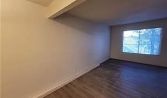 615 S Royal Crest Cir 10, Las Vegas, NV 89169