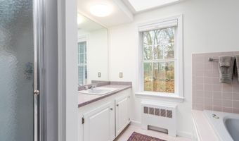 189 Dromoland Ln, Barnstable, MA 02630