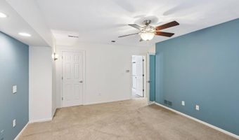 838 Lynnhaven Ln, Akron, OH 44313