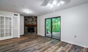 108 Fernbanks Ct, Athens, GA 30605